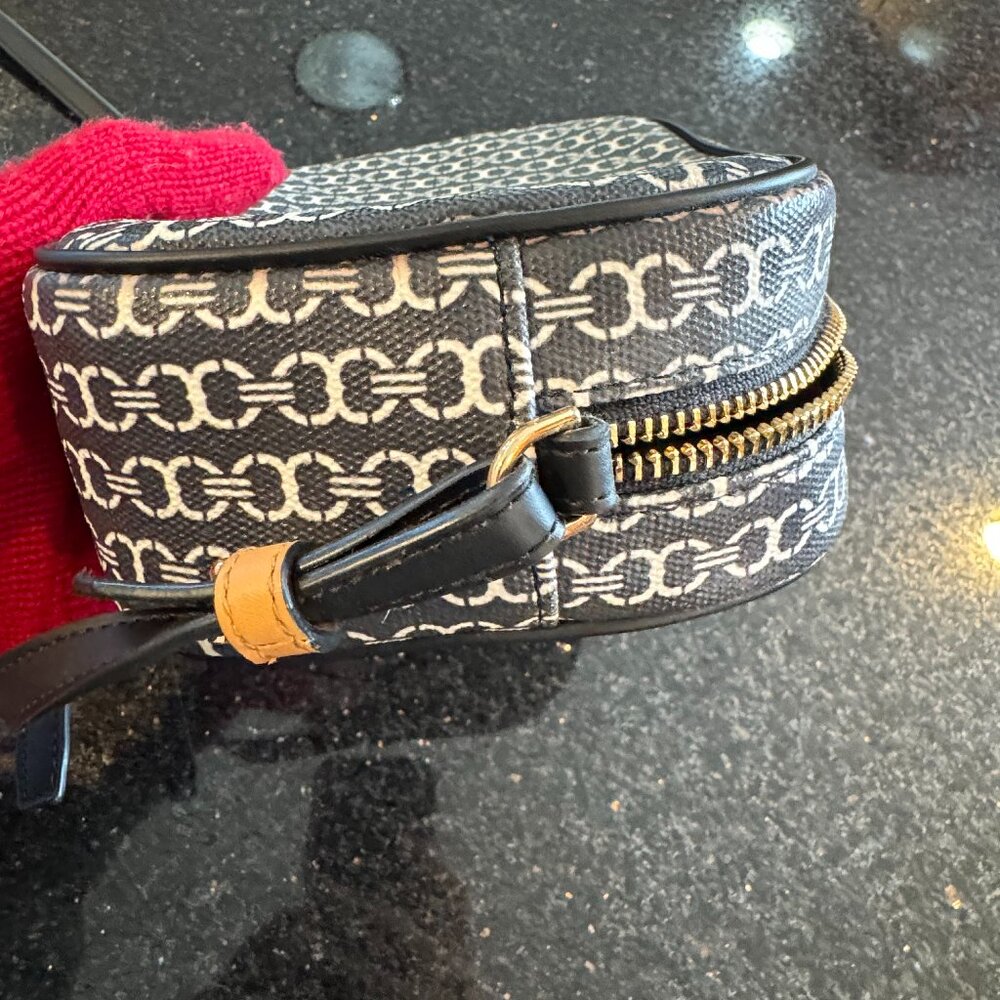 Tory Burch Black Gemini Link Crossbody Bag - Like New - Picture 4 of 13